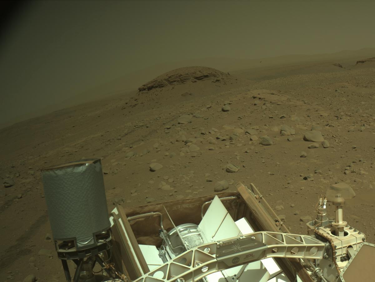 This image was taken by NAVCAM_LEFT onboard NASA's Mars rover Perseverance on Sol 755