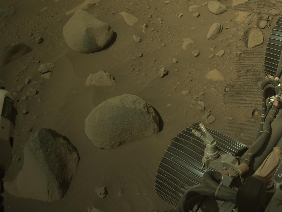 This image was taken by NAVCAM_RIGHT onboard NASA's Mars rover Perseverance on Sol 755
