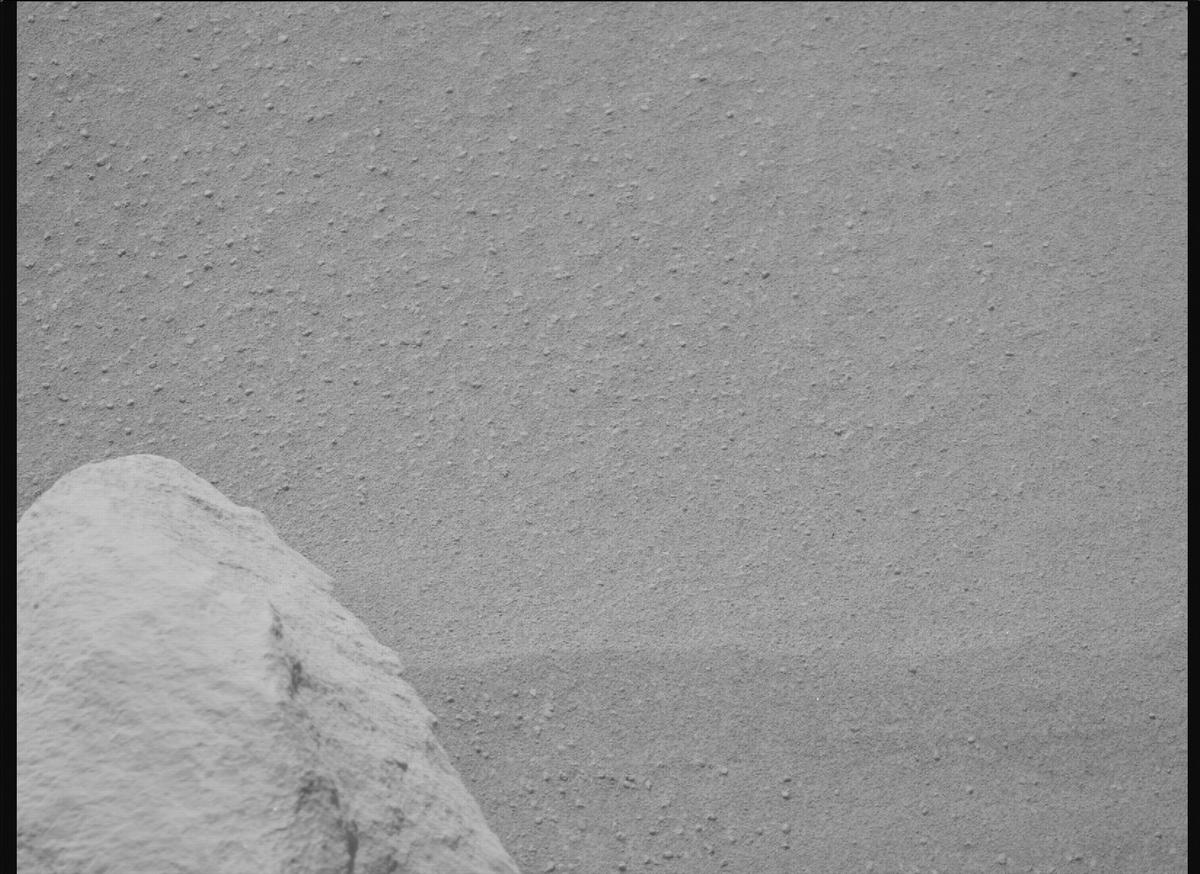 This image was taken by MCZ_RIGHT onboard NASA's Mars rover Perseverance on Sol 755