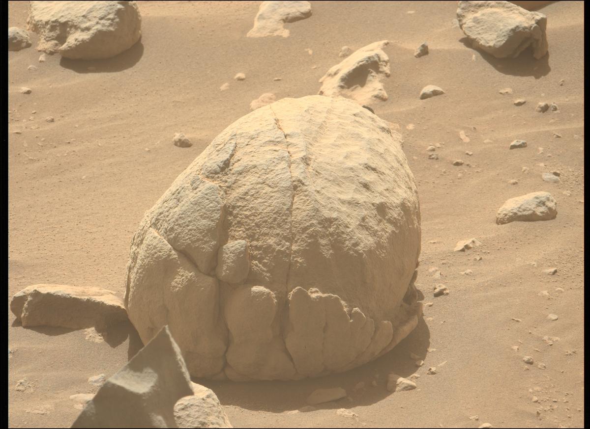 This image was taken by MCZ_LEFT onboard NASA's Mars rover Perseverance on Sol 756