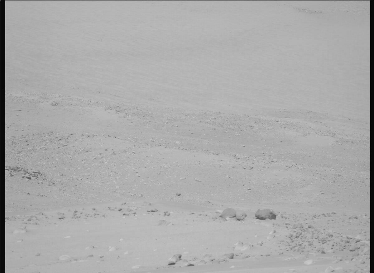 This image was taken by MCZ_LEFT onboard NASA's Mars rover Perseverance on Sol 757