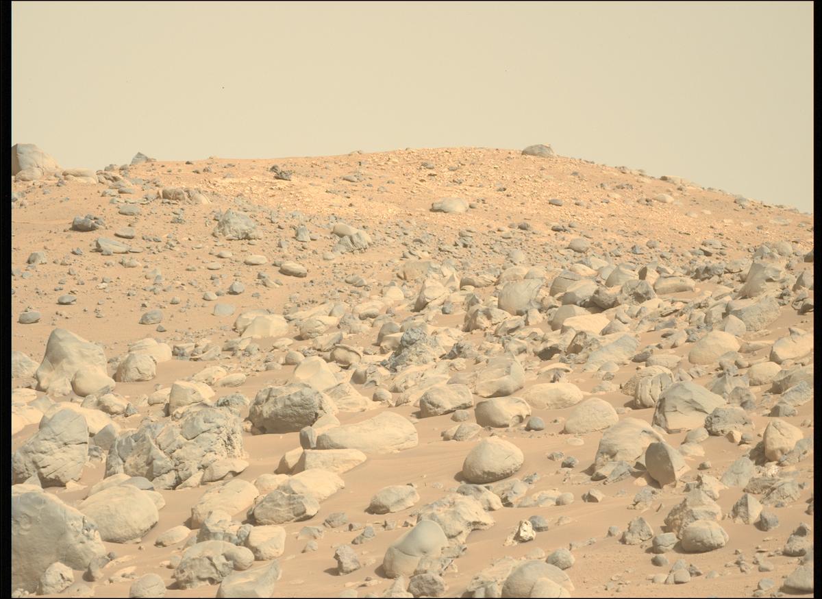 This image was taken by MCZ_LEFT onboard NASA's Mars rover Perseverance on Sol 757