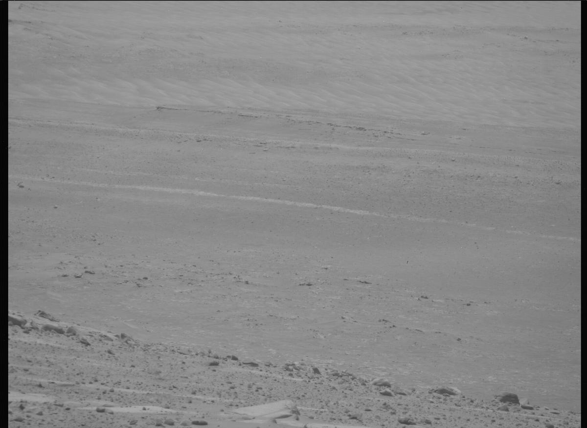 This image was taken by MCZ_RIGHT onboard NASA's Mars rover Perseverance on Sol 758