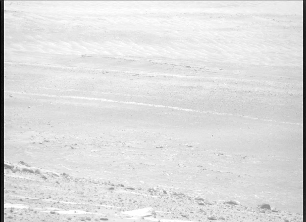 This image was taken by MCZ_RIGHT onboard NASA's Mars rover Perseverance on Sol 758