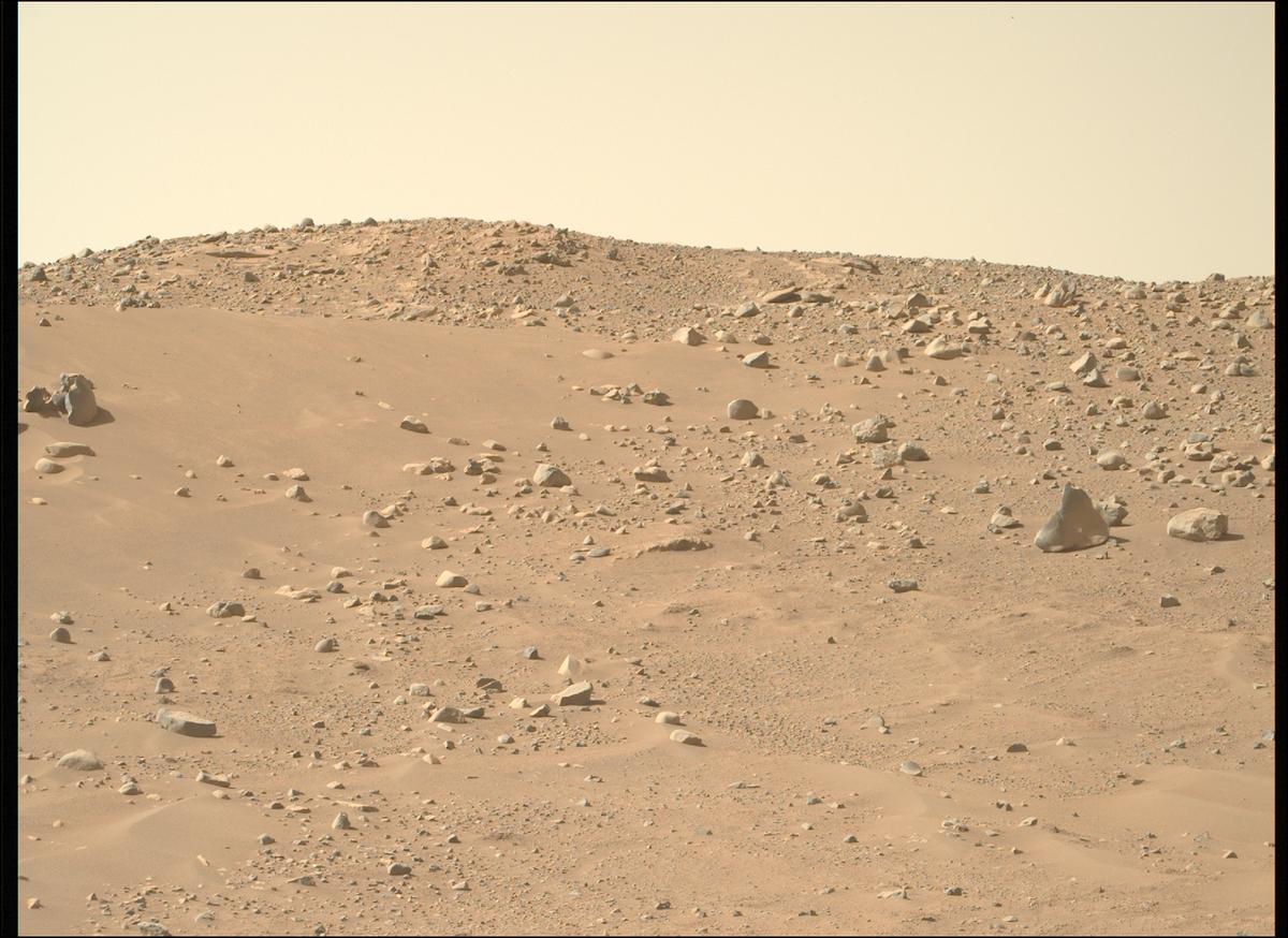 This image was taken by MCZ_RIGHT onboard NASA's Mars rover Perseverance on Sol 759