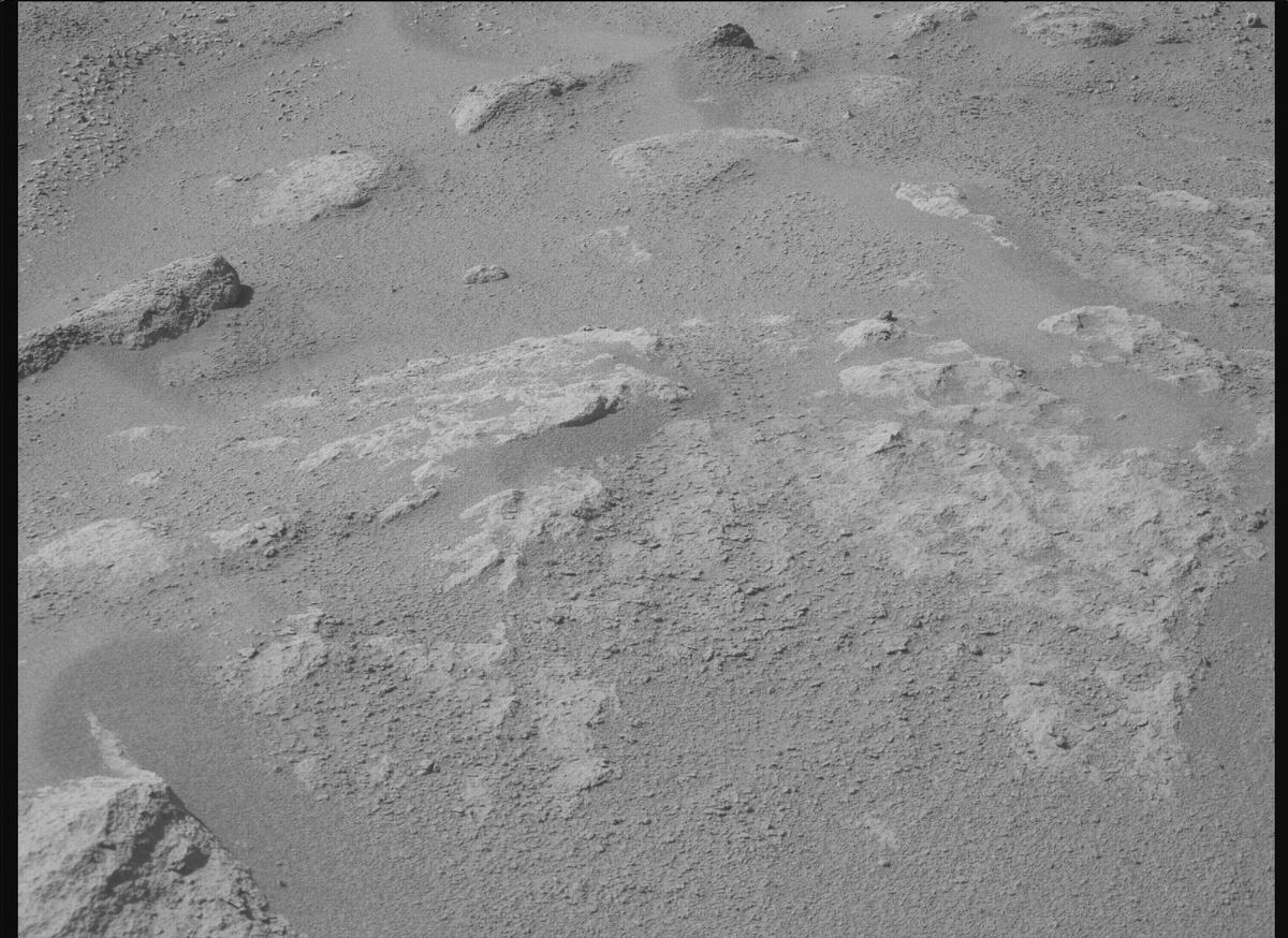 This image was taken by MCZ_RIGHT onboard NASA's Mars rover Perseverance on Sol 759