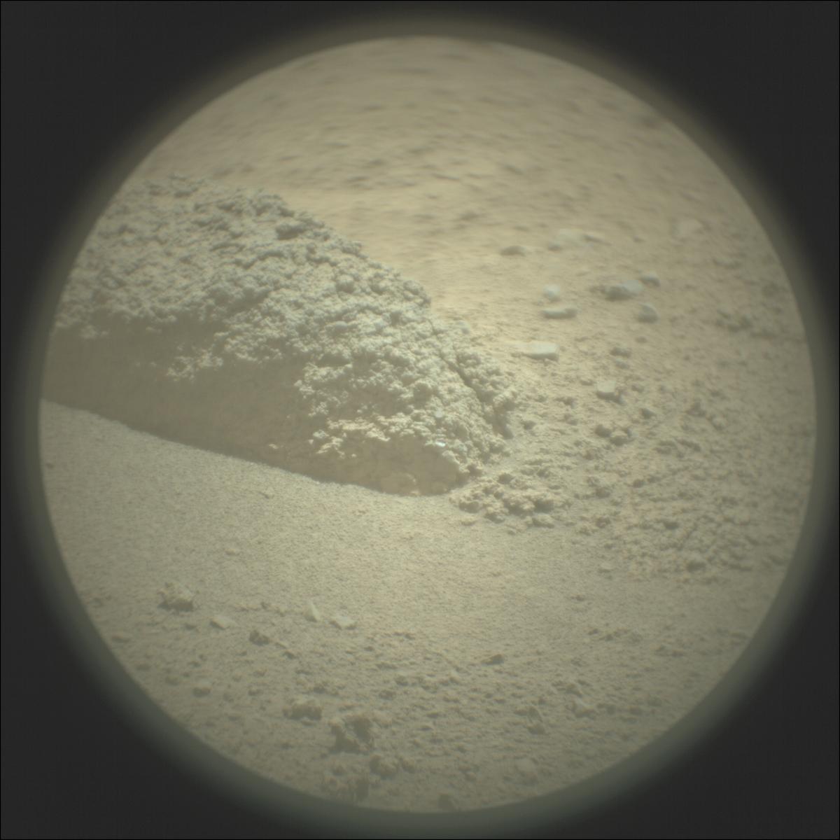 This image was taken by SUPERCAM_RMI onboard NASA's Mars rover Perseverance on Sol 762