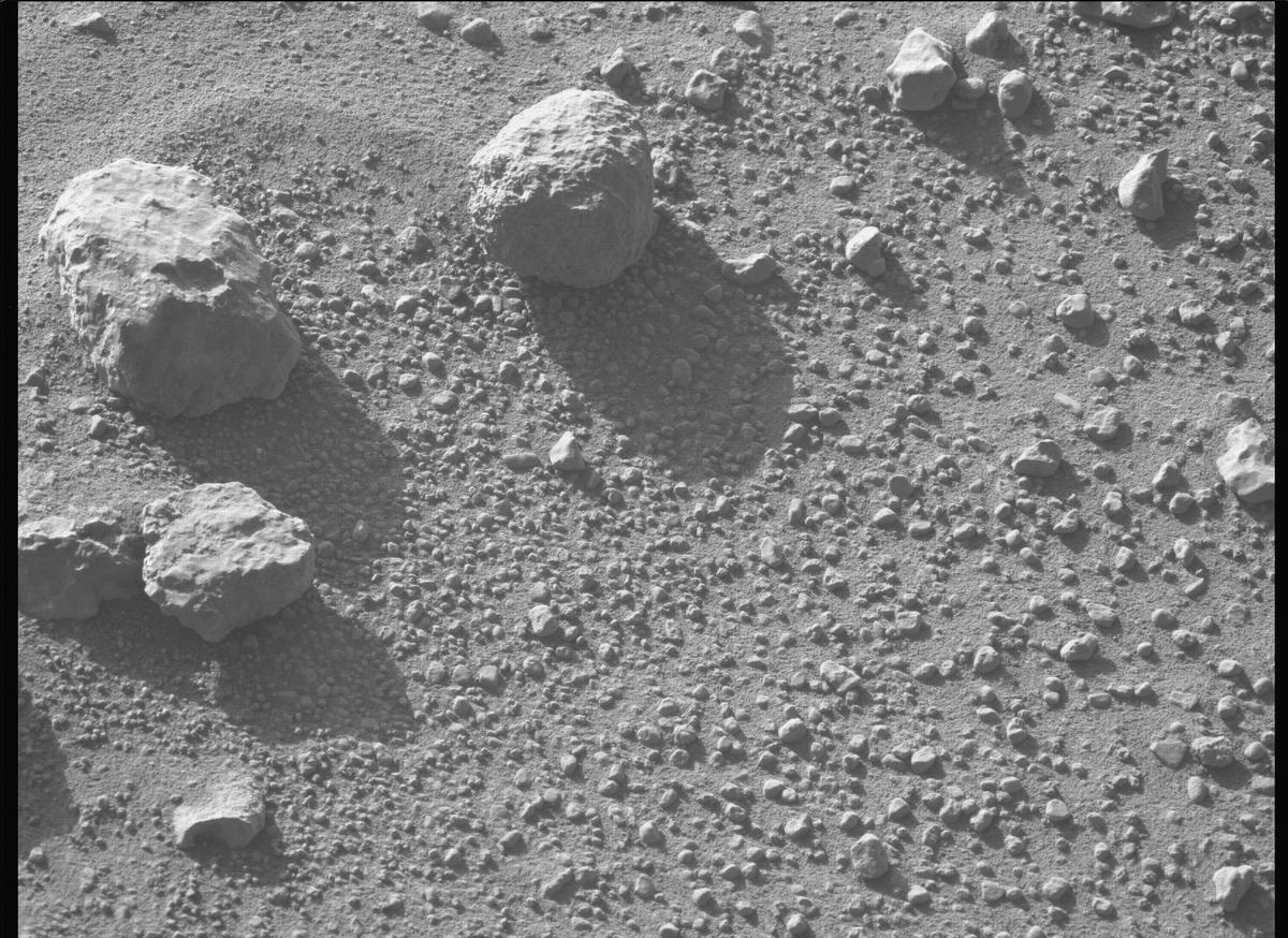 This image was taken by MCZ_LEFT onboard NASA's Mars rover Perseverance on Sol 762