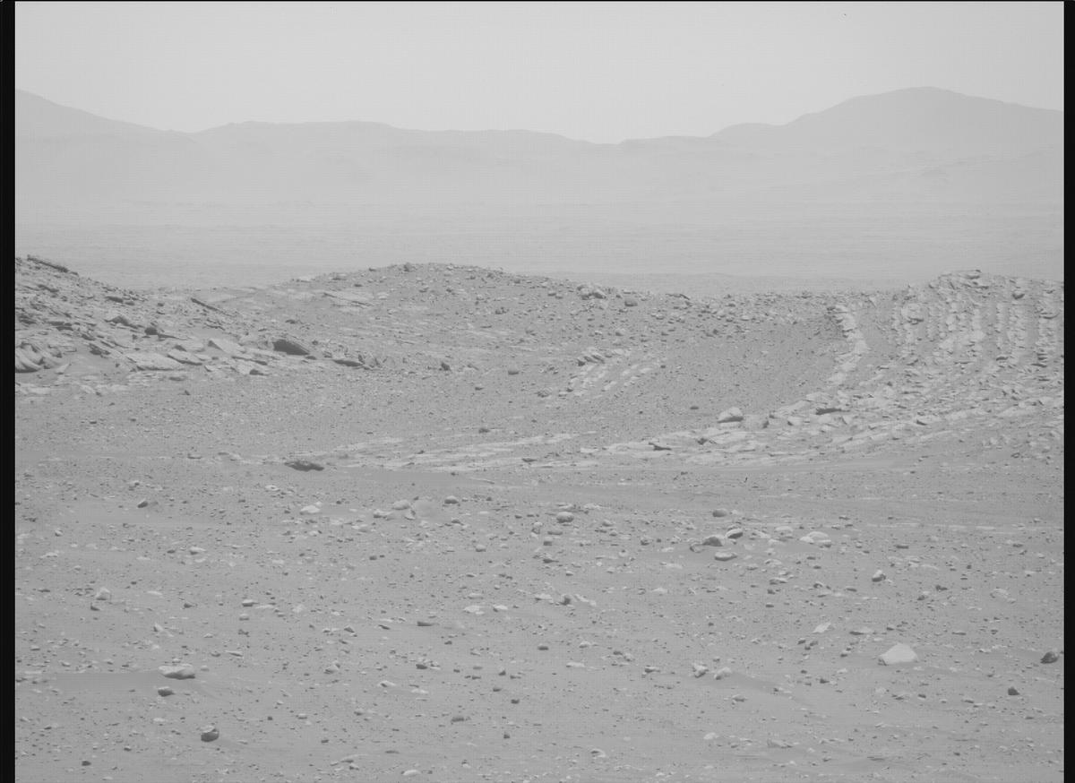 This image was taken by MCZ_RIGHT onboard NASA's Mars rover Perseverance on Sol 762