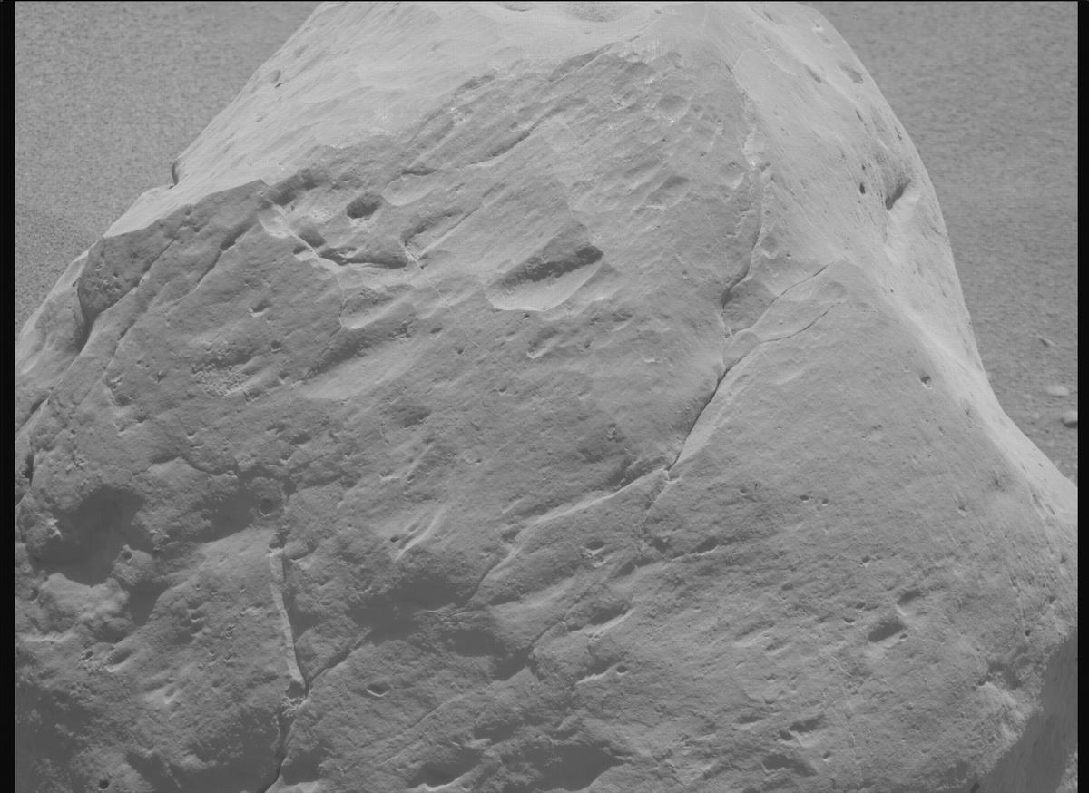 This image was taken by MCZ_RIGHT onboard NASA's Mars rover Perseverance on Sol 763