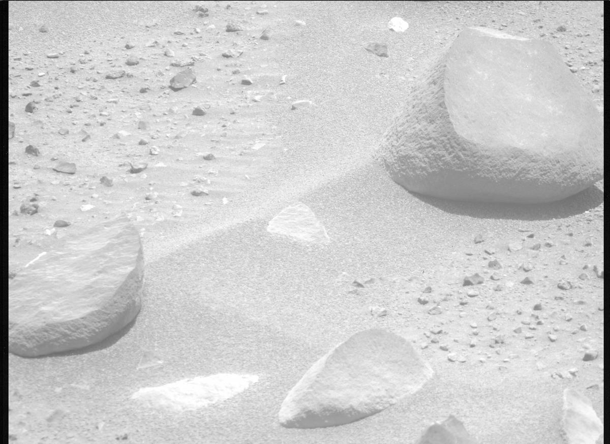 This image was taken by MCZ_RIGHT onboard NASA's Mars rover Perseverance on Sol 763