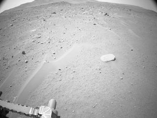 View image taken on Mars, Mars Perseverance Sol 765: Right Navigation Camera (Navcam)