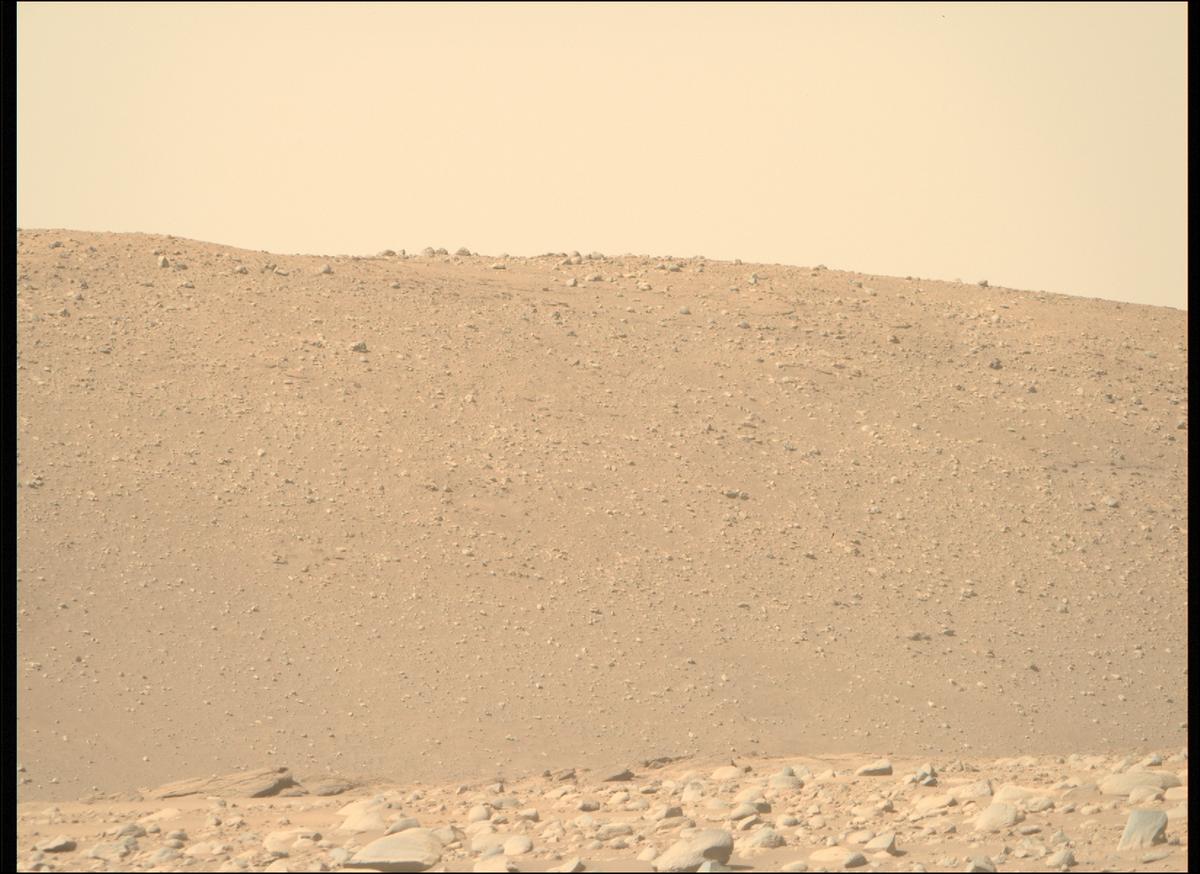 This image was taken by MCZ_RIGHT onboard NASA's Mars rover Perseverance on Sol 765