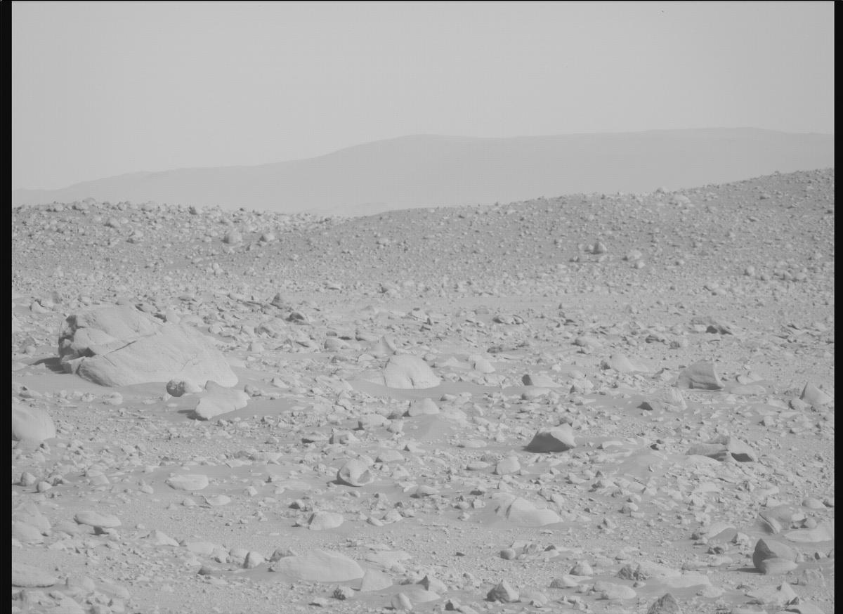 This image was taken by MCZ_RIGHT onboard NASA's Mars rover Perseverance on Sol 765