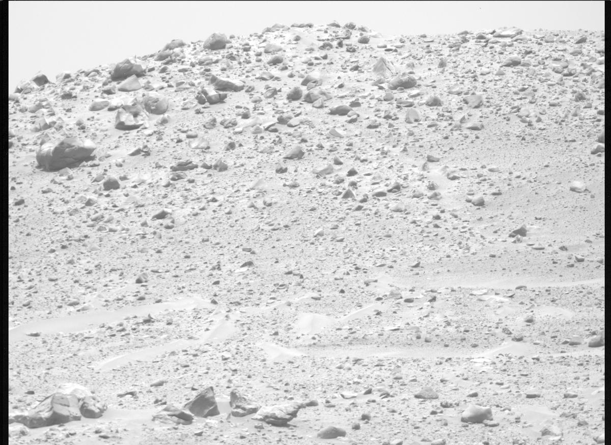 This image was taken by MCZ_RIGHT onboard NASA's Mars rover Perseverance on Sol 765