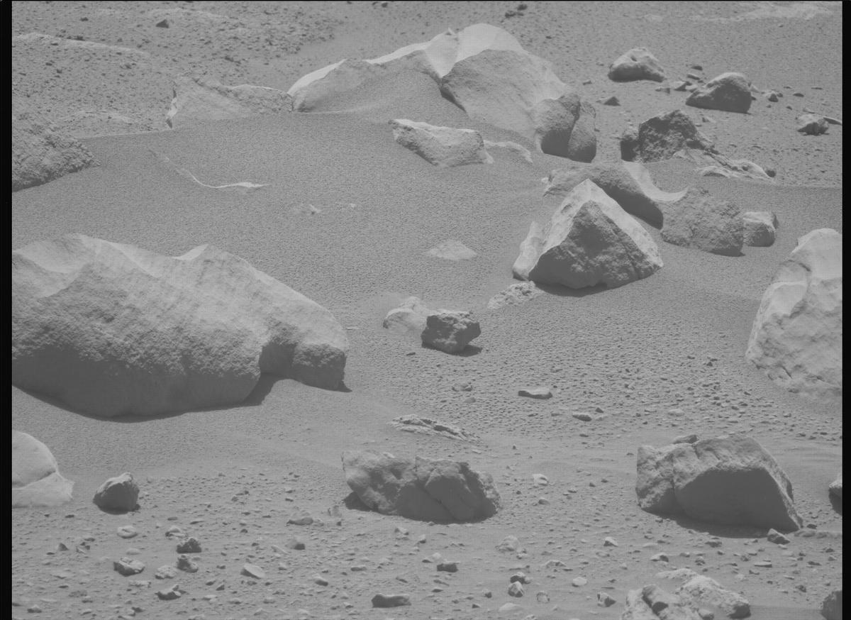 This image was taken by MCZ_LEFT onboard NASA's Mars rover Perseverance on Sol 768