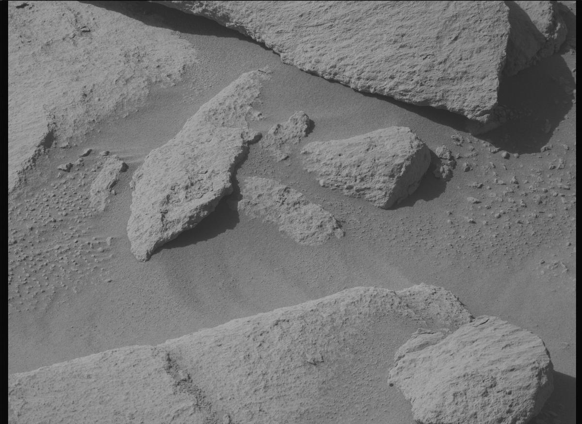 This image was taken by MCZ_LEFT onboard NASA's Mars rover Perseverance on Sol 768