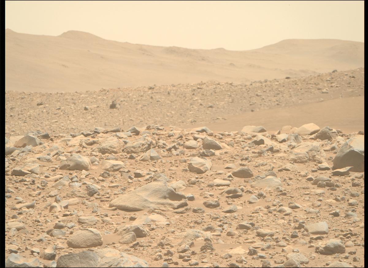 This image was taken by MCZ_RIGHT onboard NASA's Mars rover Perseverance on Sol 768