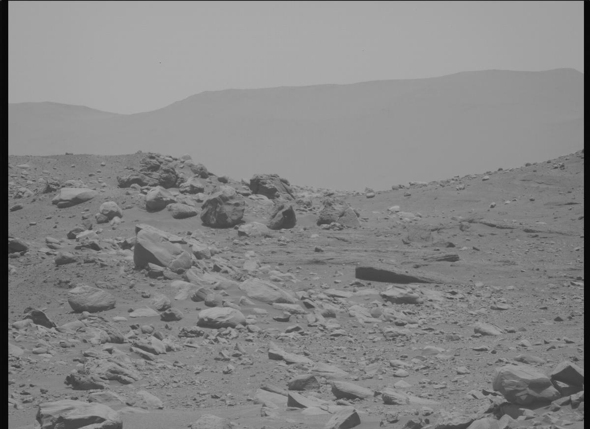 This image was taken by MCZ_LEFT onboard NASA's Mars rover Perseverance on Sol 772