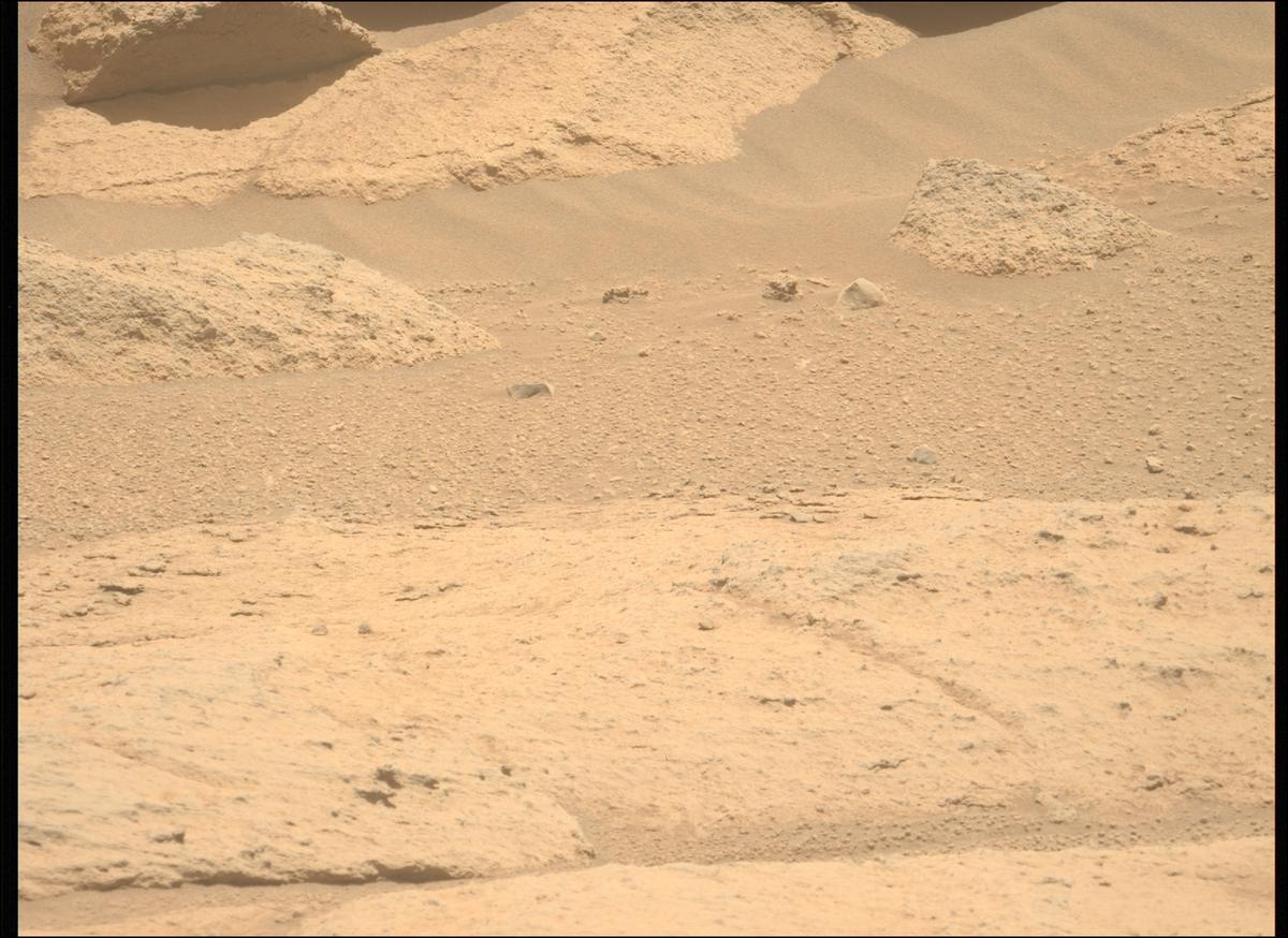 This image was taken by MCZ_LEFT onboard NASA's Mars rover Perseverance on Sol 772