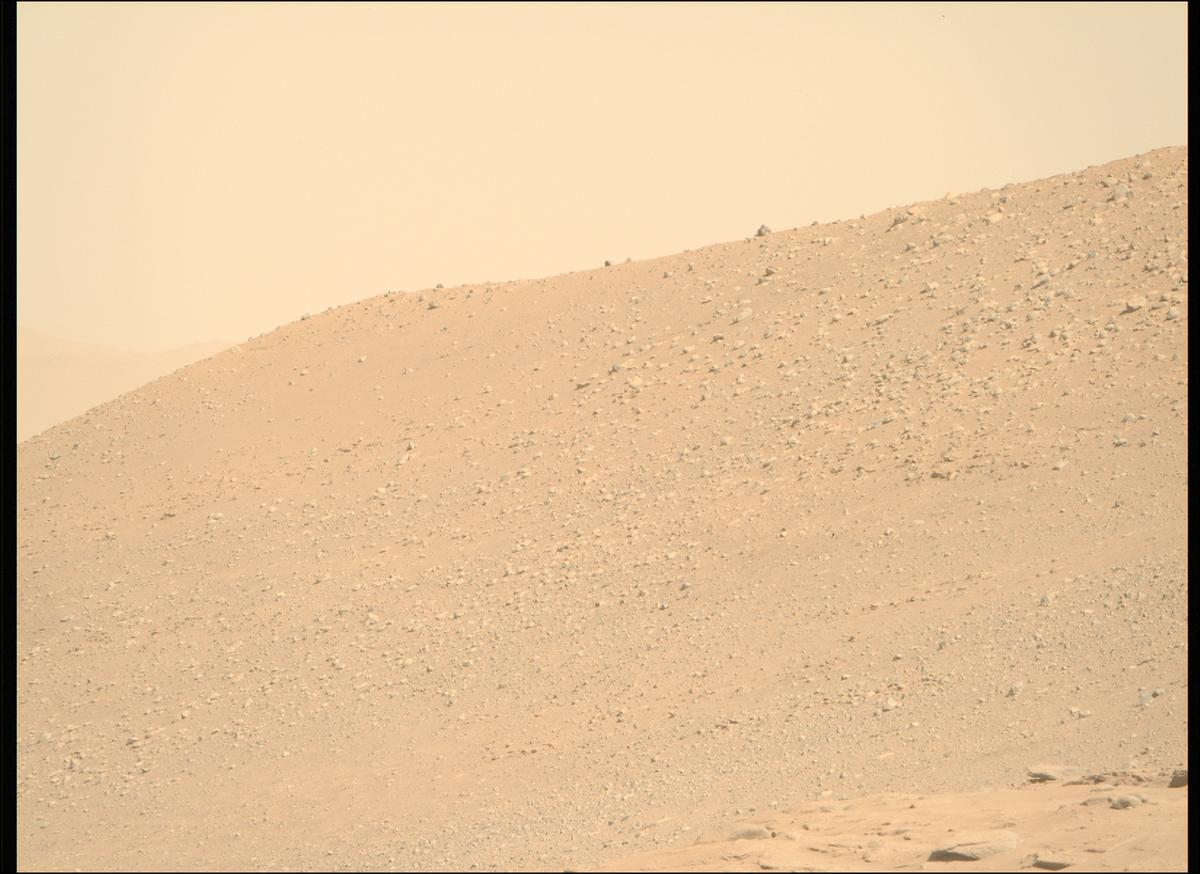 This image was taken by MCZ_RIGHT onboard NASA's Mars rover Perseverance on Sol 772
