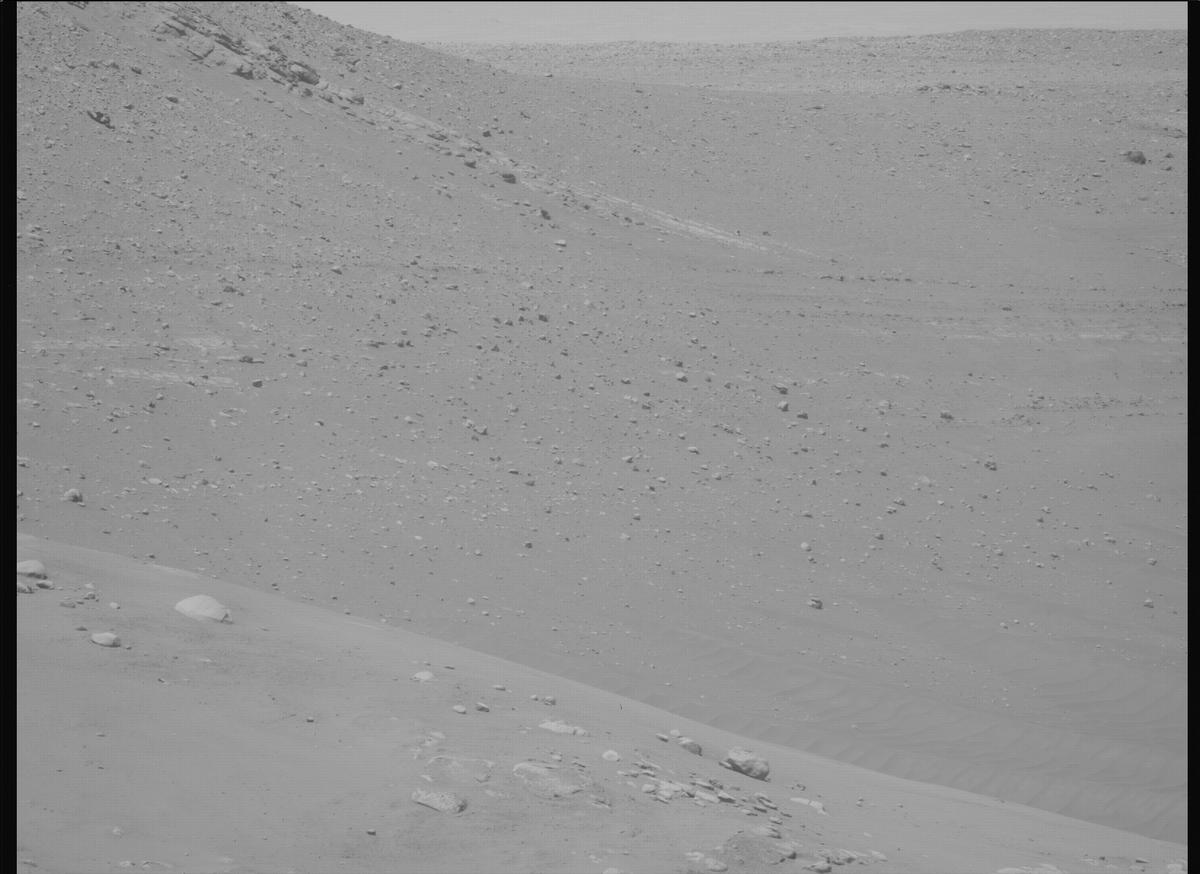 This image was taken by MCZ_LEFT onboard NASA's Mars rover Perseverance on Sol 773