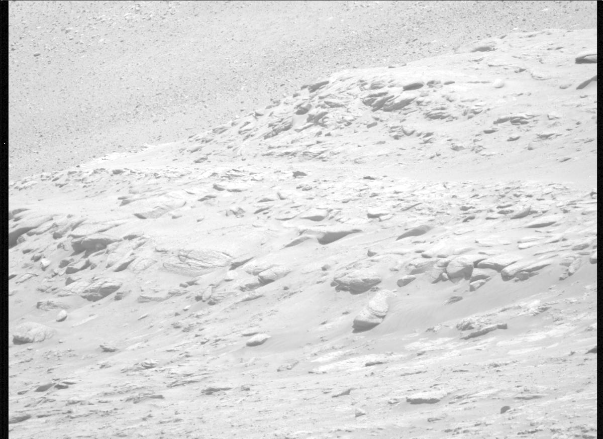 This image was taken by MCZ_LEFT onboard NASA's Mars rover Perseverance on Sol 773