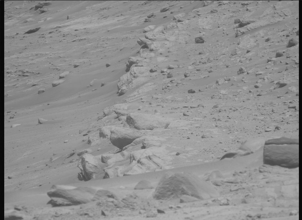 This image was taken by MCZ_LEFT onboard NASA's Mars rover Perseverance on Sol 773