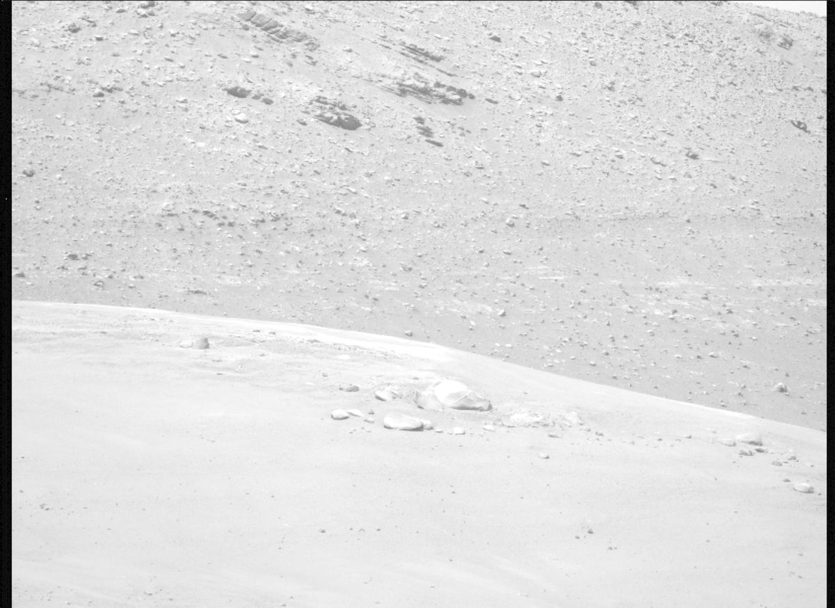 This image was taken by MCZ_LEFT onboard NASA's Mars rover Perseverance on Sol 773