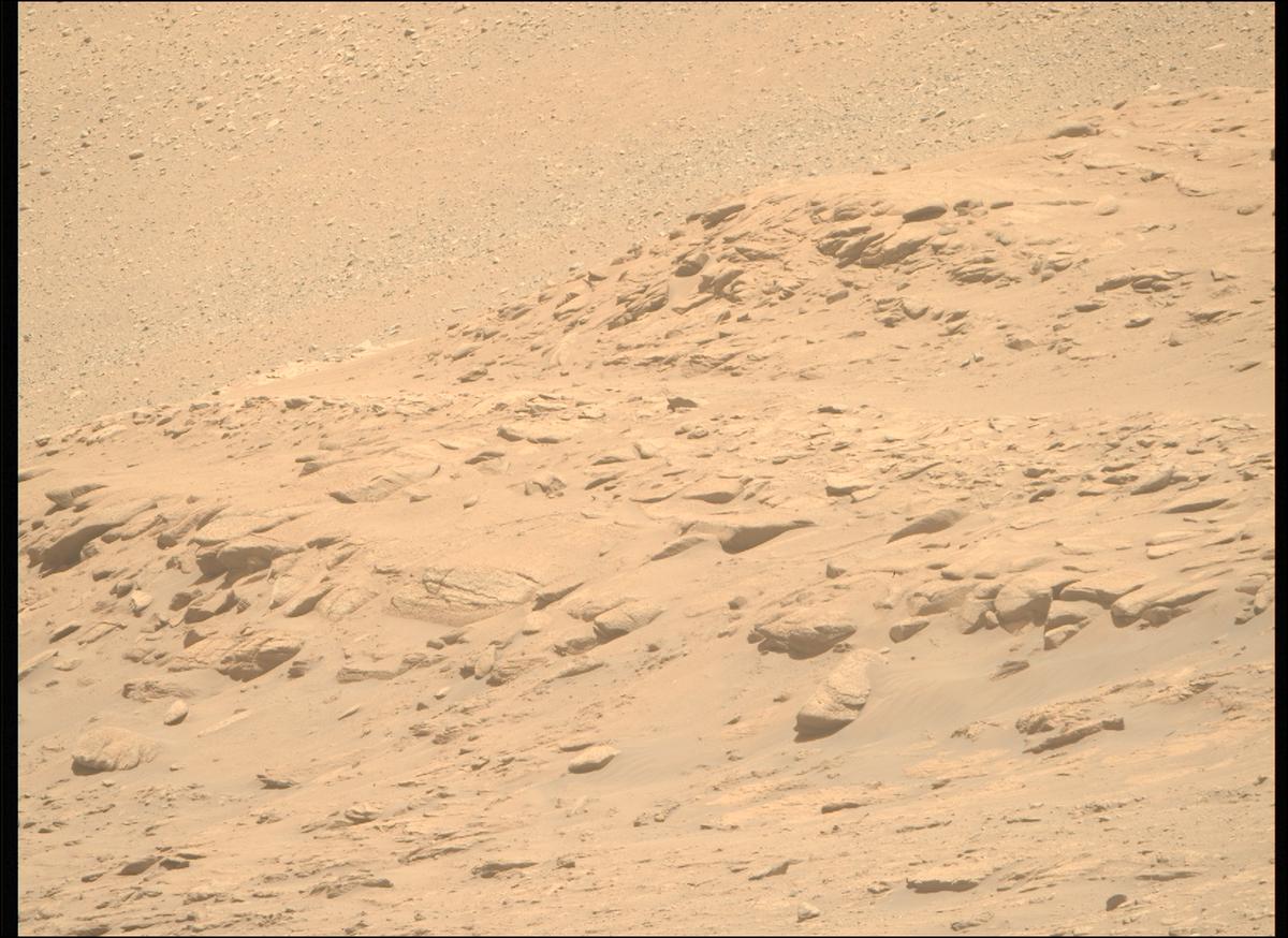 This image was taken by MCZ_RIGHT onboard NASA's Mars rover Perseverance on Sol 773