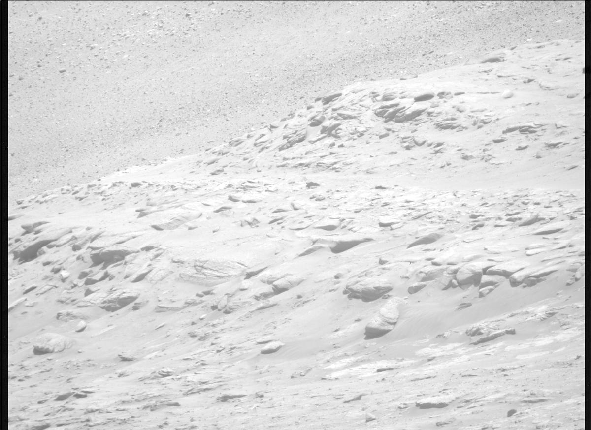 This image was taken by MCZ_RIGHT onboard NASA's Mars rover Perseverance on Sol 773