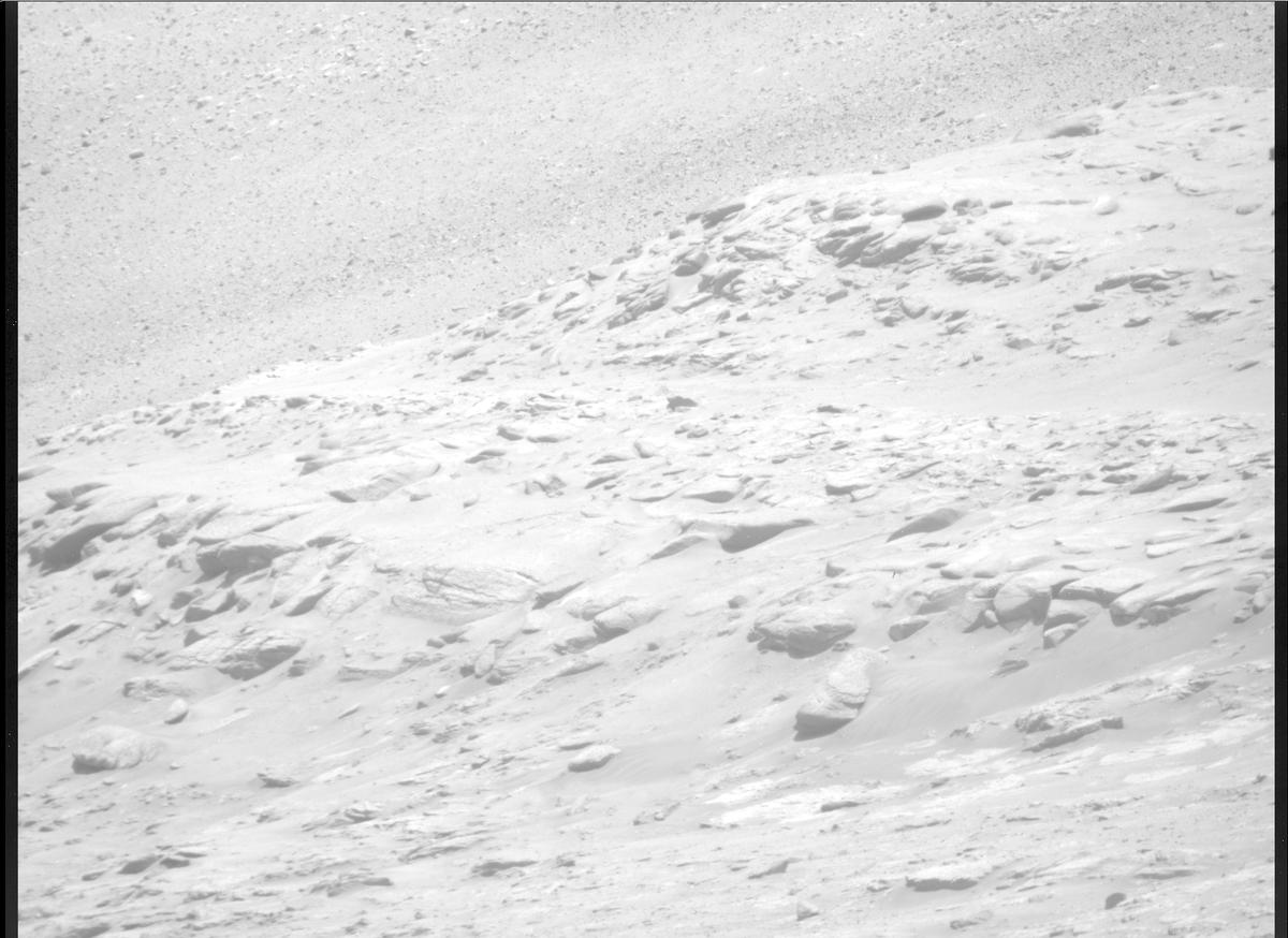 This image was taken by MCZ_RIGHT onboard NASA's Mars rover Perseverance on Sol 773