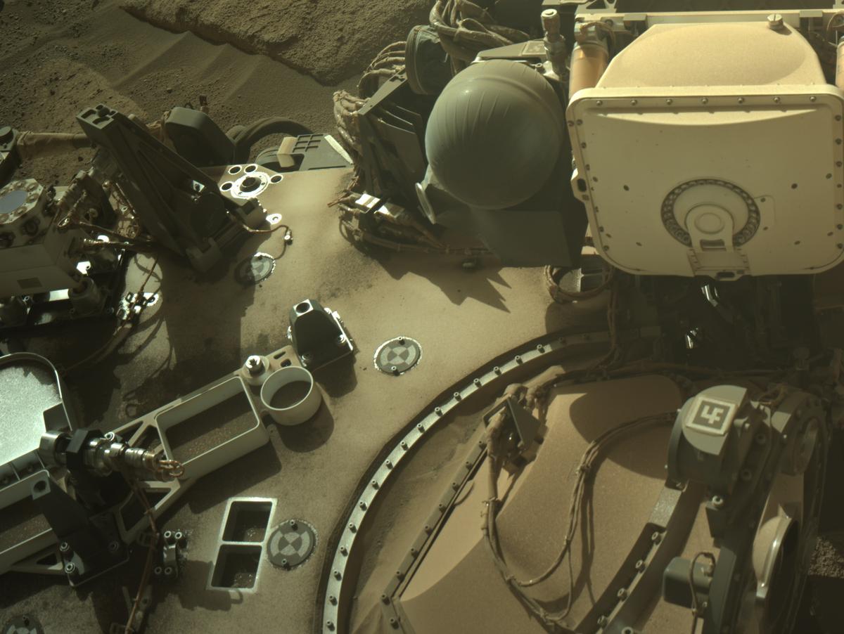 This image was taken by NAVCAM_RIGHT onboard NASA's Mars rover Perseverance on Sol 775