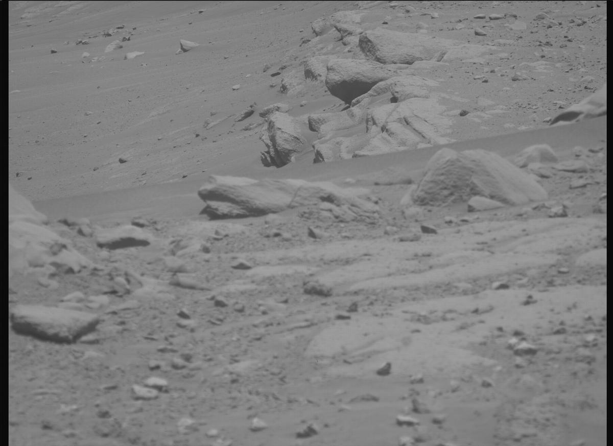 This image was taken by MCZ_LEFT onboard NASA's Mars rover Perseverance on Sol 775