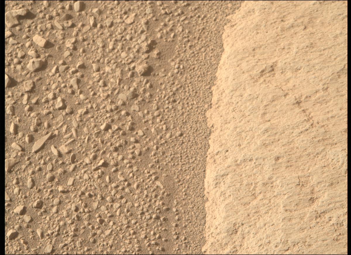 This image was taken by MCZ_RIGHT onboard NASA's Mars rover Perseverance on Sol 775