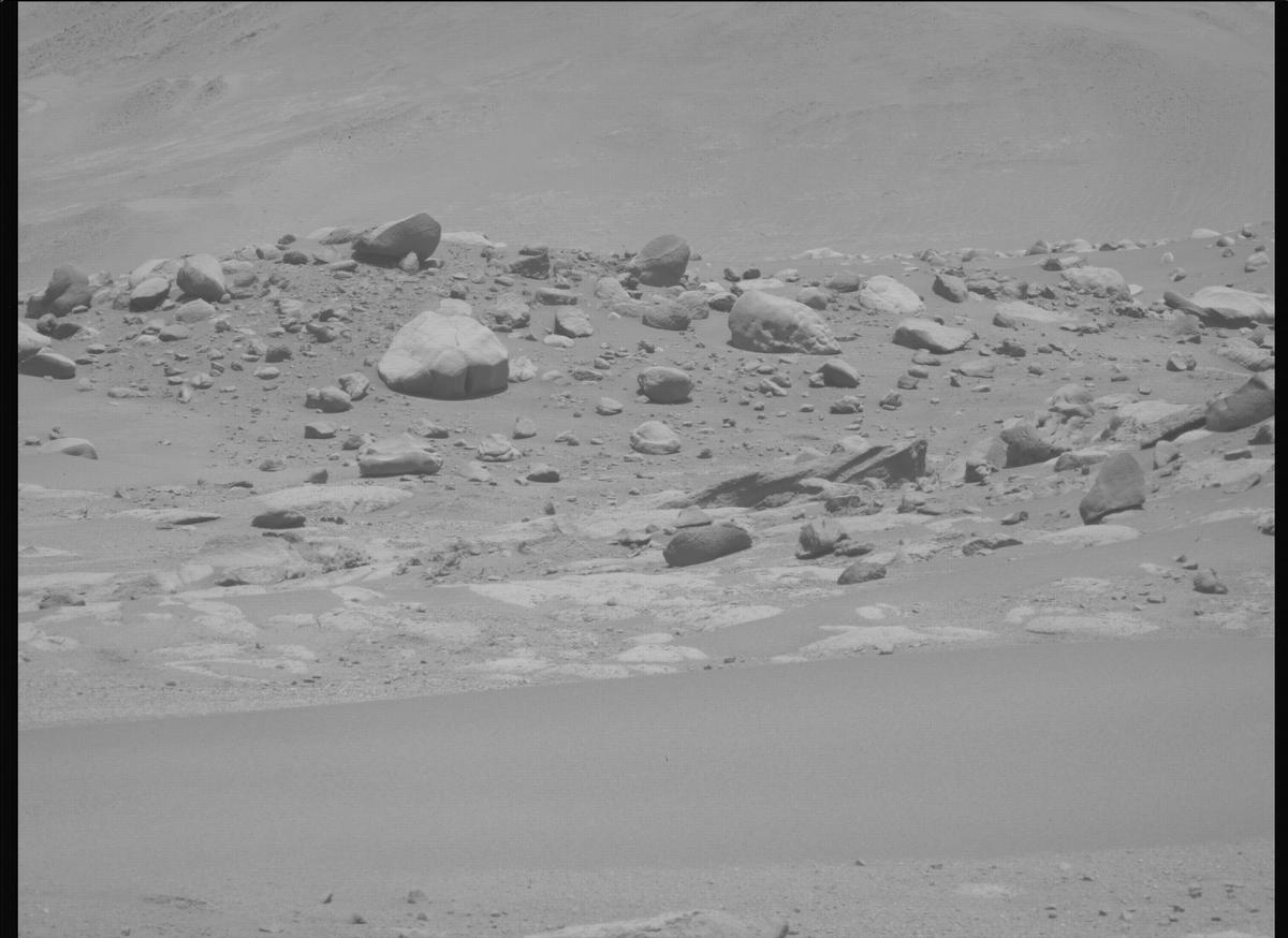 This image was taken by MCZ_LEFT onboard NASA's Mars rover Perseverance on Sol 776