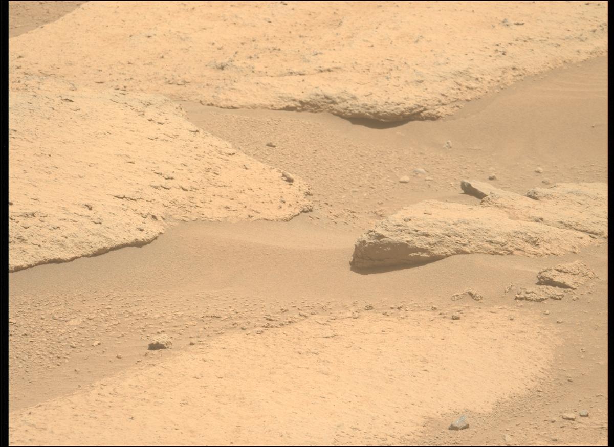 This image was taken by MCZ_LEFT onboard NASA's Mars rover Perseverance on Sol 777