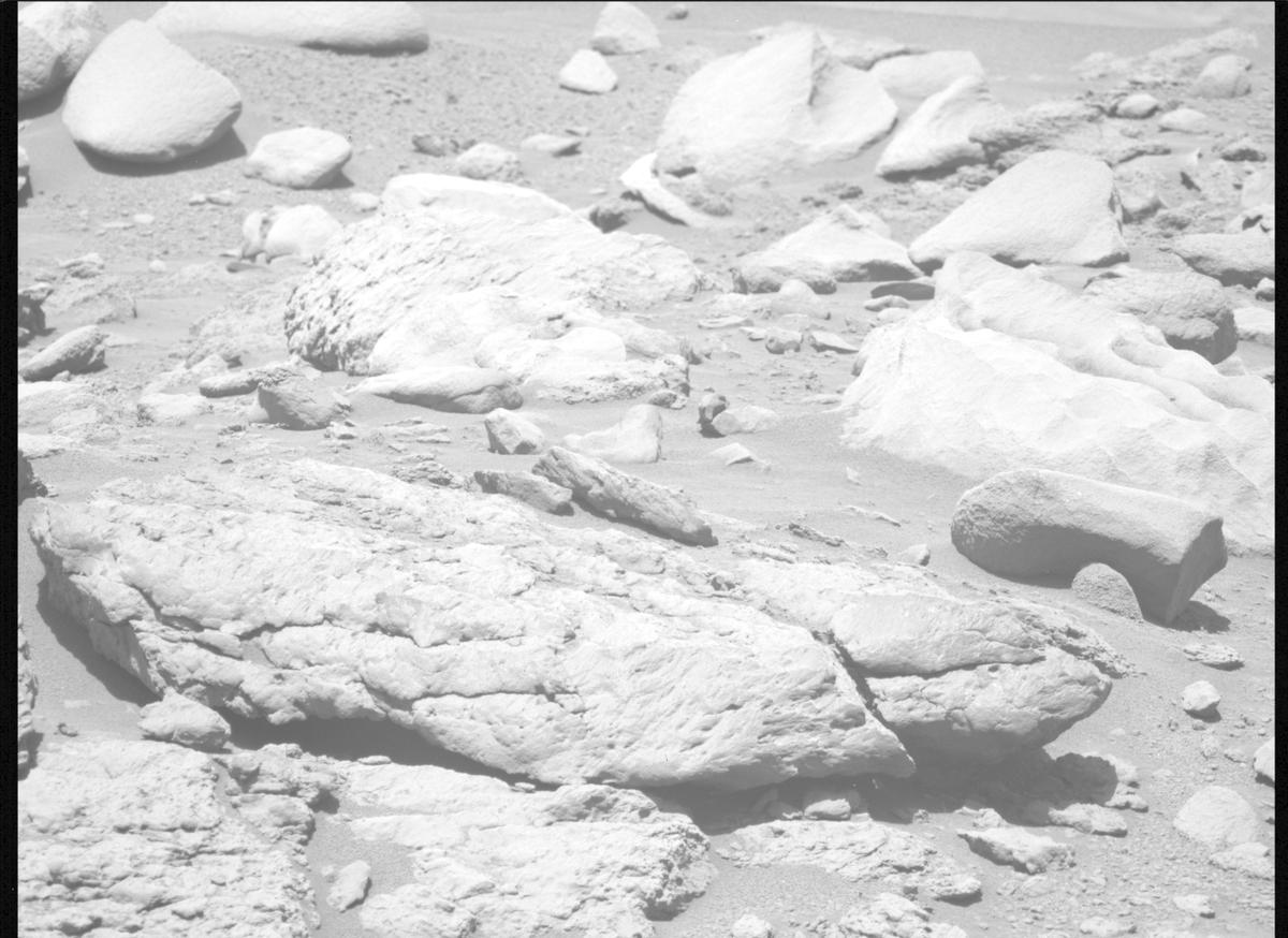 This image was taken by MCZ_LEFT onboard NASA's Mars rover Perseverance on Sol 777