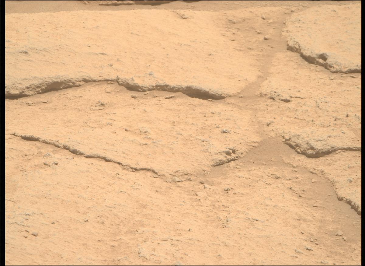 This image was taken by MCZ_RIGHT onboard NASA's Mars rover Perseverance on Sol 777