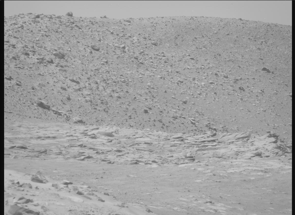 This image was taken by MCZ_RIGHT onboard NASA's Mars rover Perseverance on Sol 777