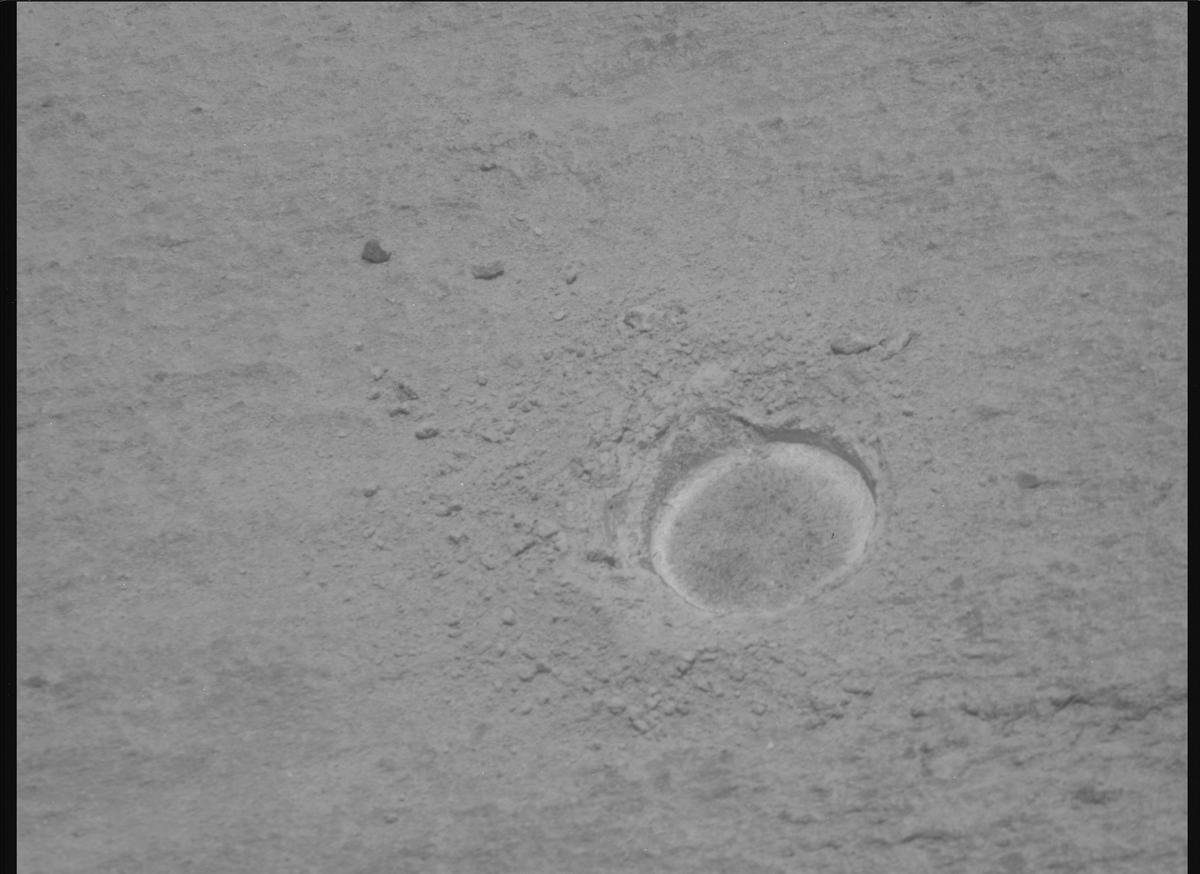 This image was taken by MCZ_RIGHT onboard NASA's Mars rover Perseverance on Sol 781