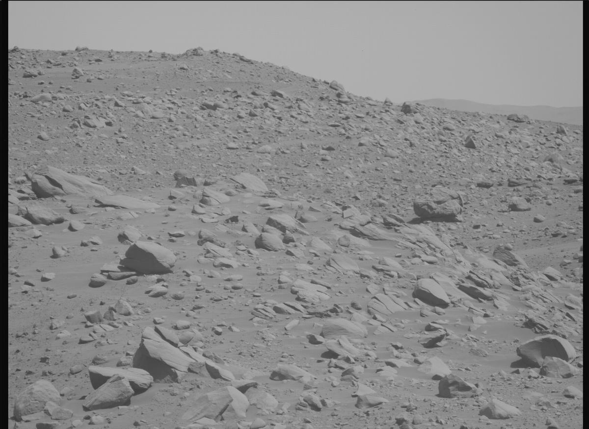 This image was taken by MCZ_LEFT onboard NASA's Mars rover Perseverance on Sol 782