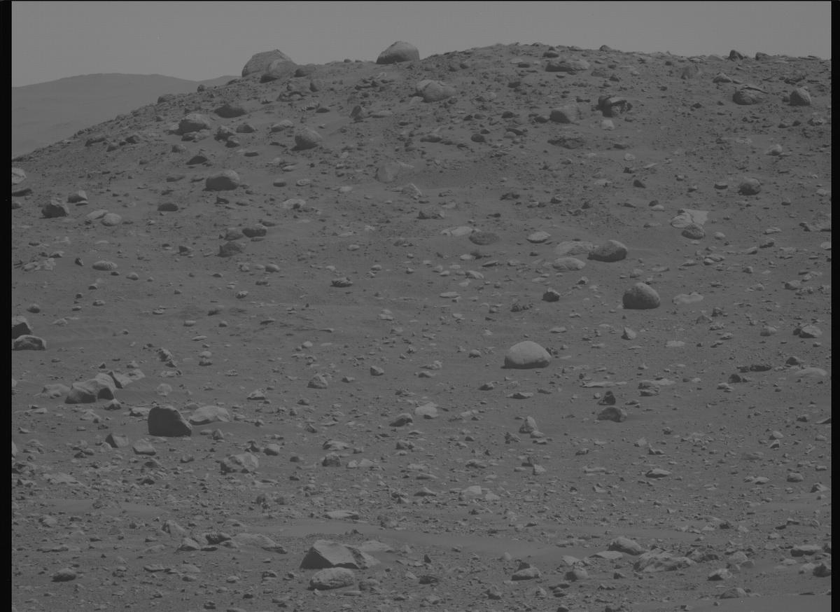 This image was taken by MCZ_LEFT onboard NASA's Mars rover Perseverance on Sol 782