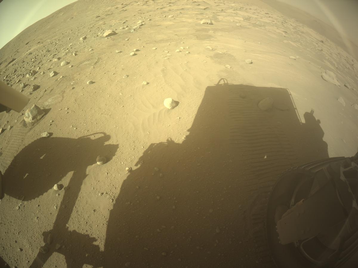 This image was taken by REAR_HAZCAM_RIGHT onboard NASA's Mars rover Perseverance on Sol 784