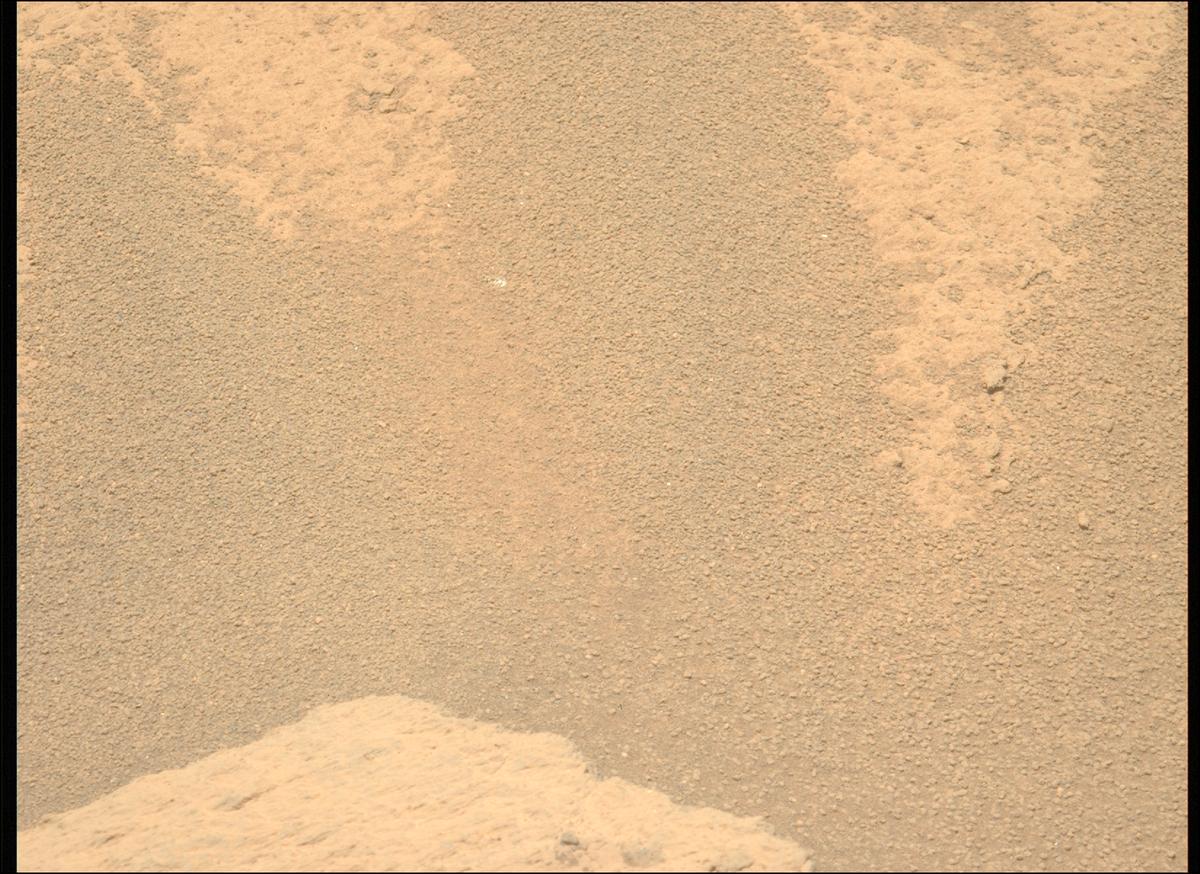 This image was taken by MCZ_LEFT onboard NASA's Mars rover Perseverance on Sol 784