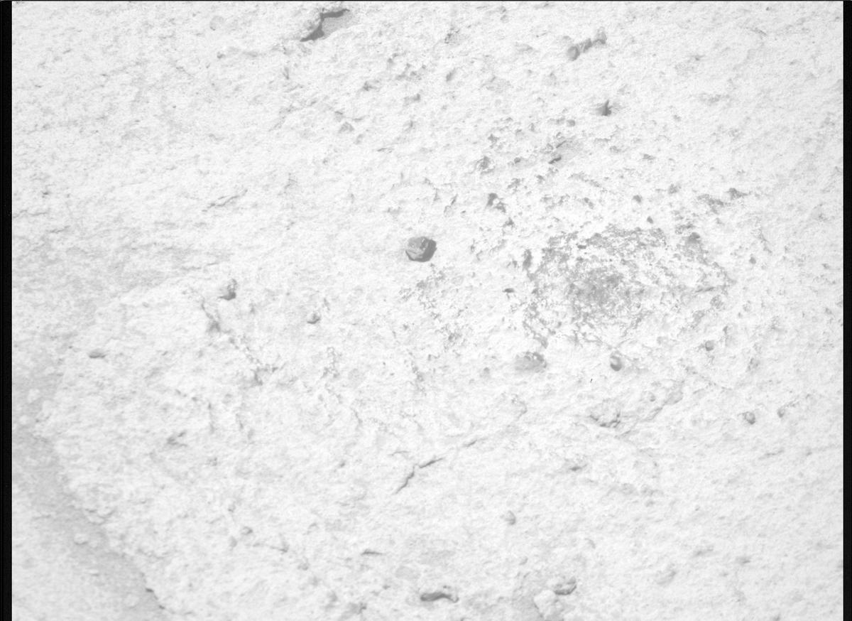 This image was taken by MCZ_RIGHT onboard NASA's Mars rover Perseverance on Sol 784