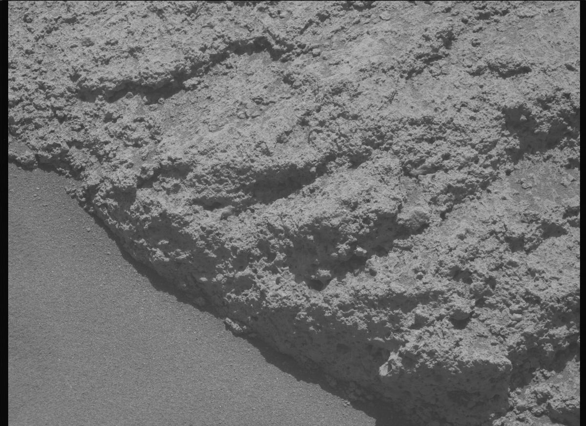 This image was taken by MCZ_LEFT onboard NASA's Mars rover Perseverance on Sol 785