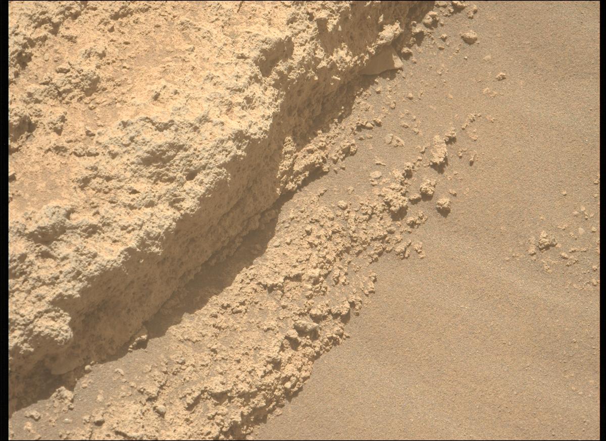 This image was taken by MCZ_LEFT onboard NASA's Mars rover Perseverance on Sol 785