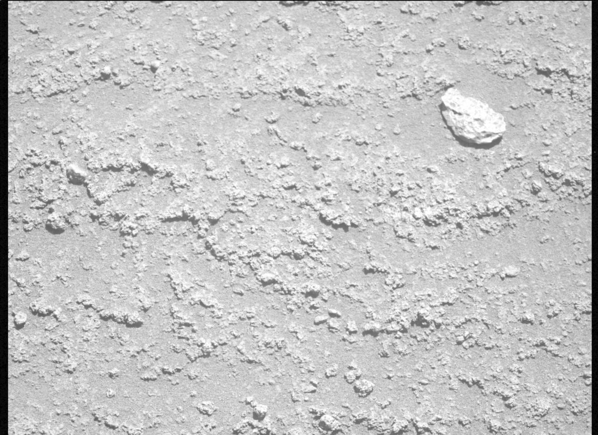 This image was taken by MCZ_LEFT onboard NASA's Mars rover Perseverance on Sol 785