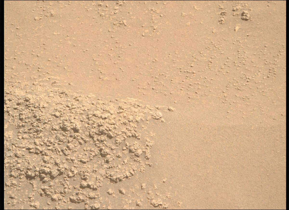This image was taken by MCZ_RIGHT onboard NASA's Mars rover Perseverance on Sol 785